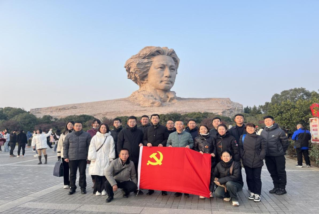 1704161041315081869.png 640.png